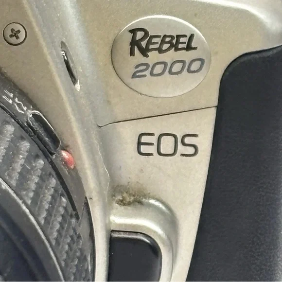 Canon Rebel 2000 Film Camera with 28-80mm Canon Auto Focus Zoom Lens